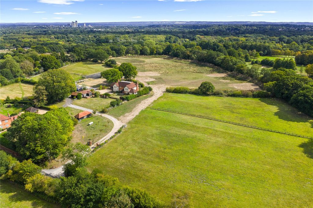 Property photo 2 of 18 Grounds