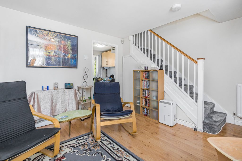 Property photo 3 of 21 5236395