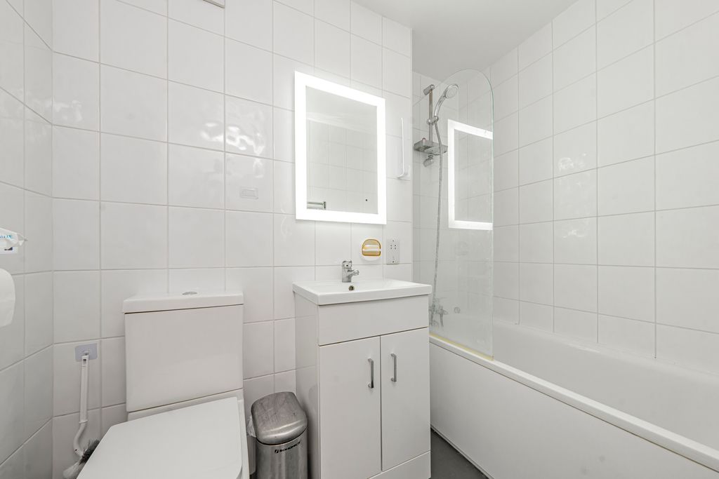 Property photo 3 of 11 Photo Dec 02 2025, 1 07 23 Pm