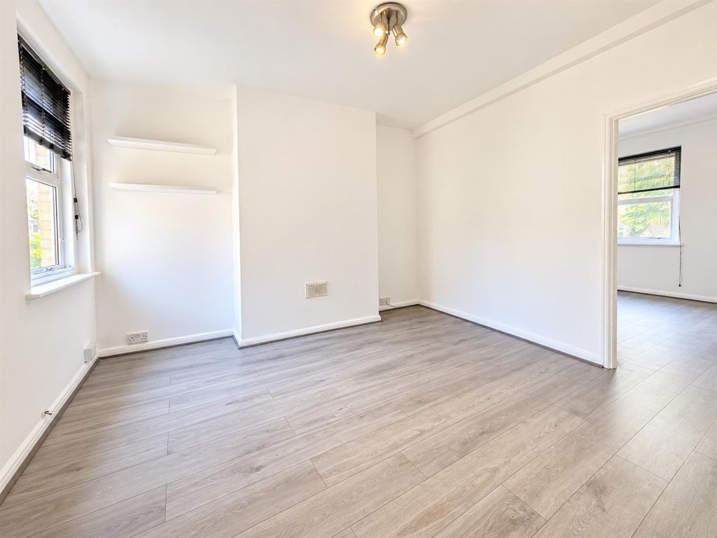 Property photo 3 of 7 79Fd3d89-Ca6F-4Ef3-8c59-86F0836Eb429.Png