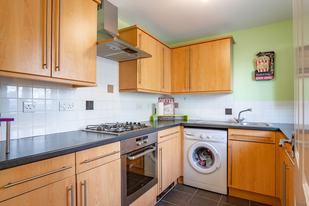 Additional image 4 of 2 bed flat for saleRowan Grove, Inverness IV2