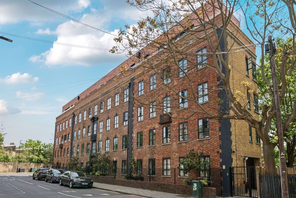 Property photo 3 of 16