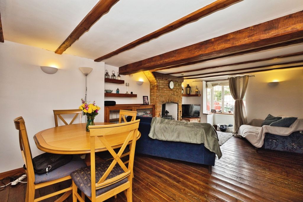 Property photo 3 of 19 Pbox-Img.Jpg