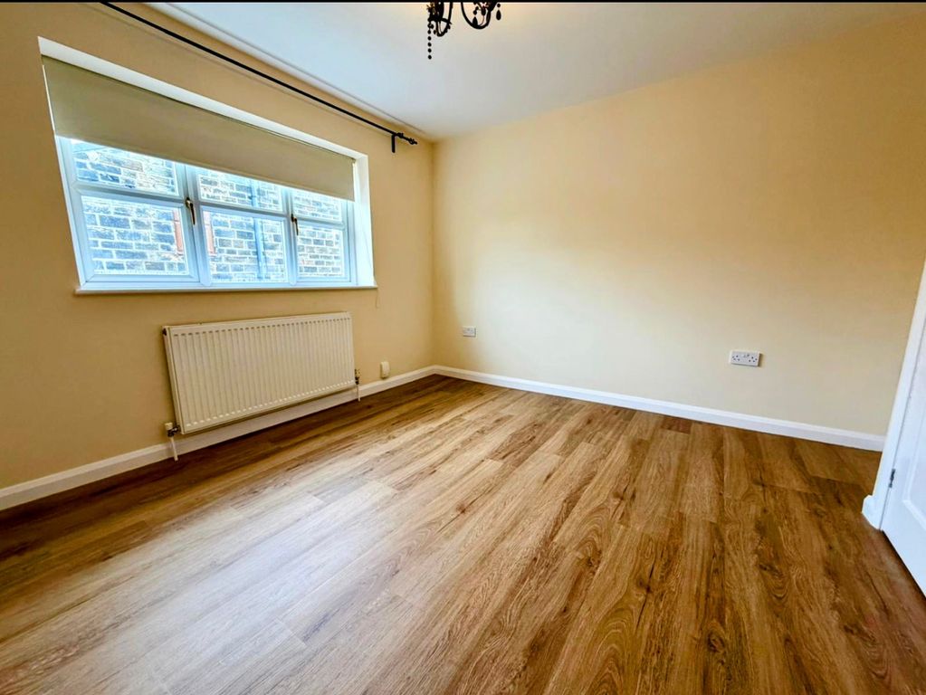 Property photo 3 of 9 Image