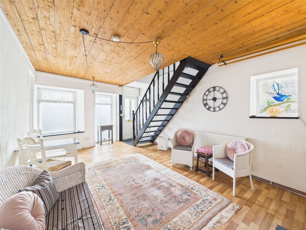 Property photo 3 of 6 Picture No. 05