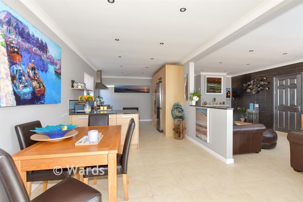 Property photo 3 of 19 Kitchen/ Diner