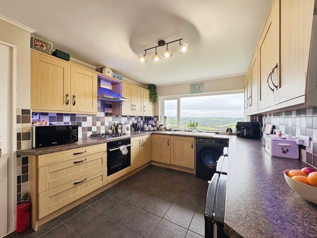 Property photo 2 of 22 5549994