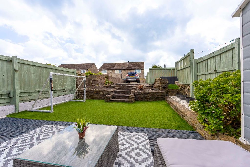 Property photo 3 of 41