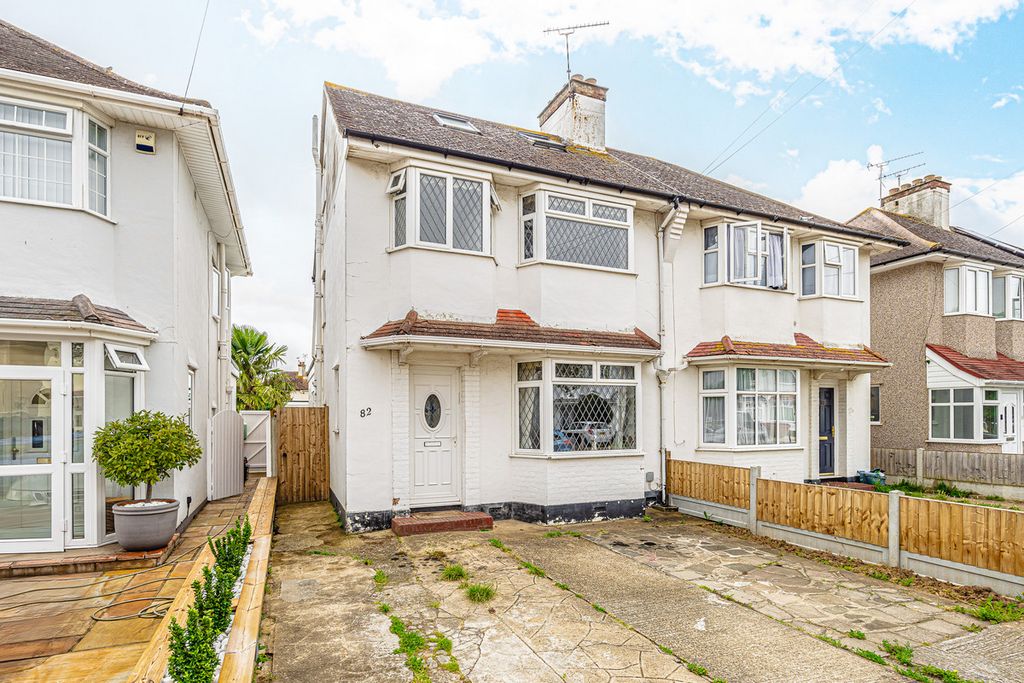Property photo 2 of 26