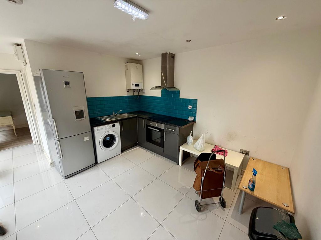 Property photo 1 of 4