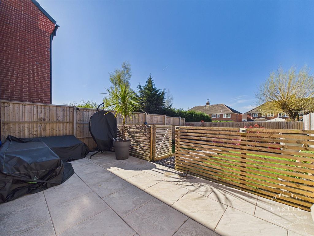 Property photo 2 of 19 Outside