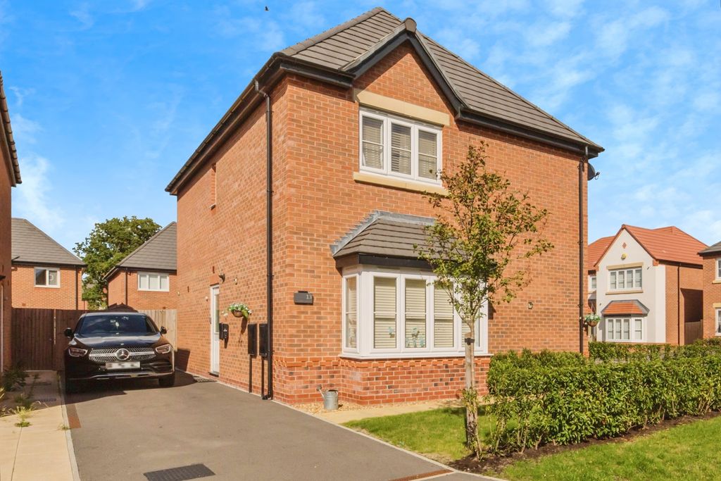 Property photo 2 of 17 Photo