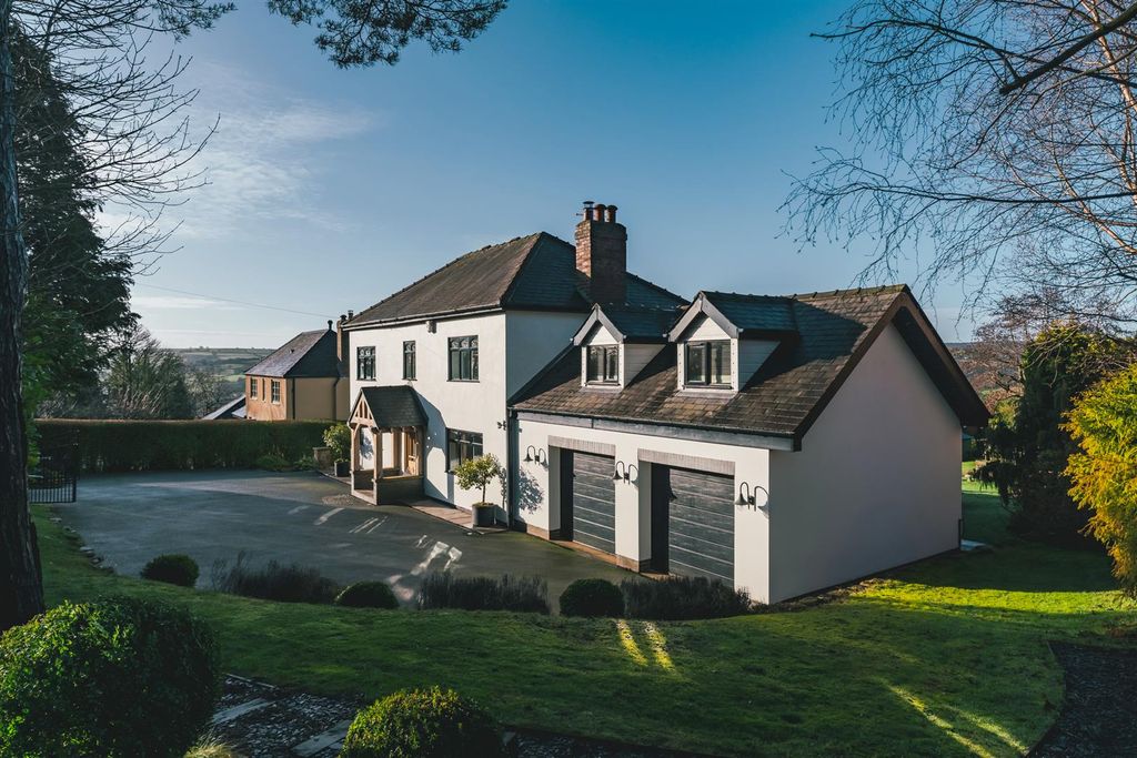 Property photo 1 of 34 Exterior And Gardens