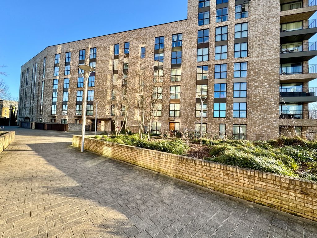 Property photo 1 of 23