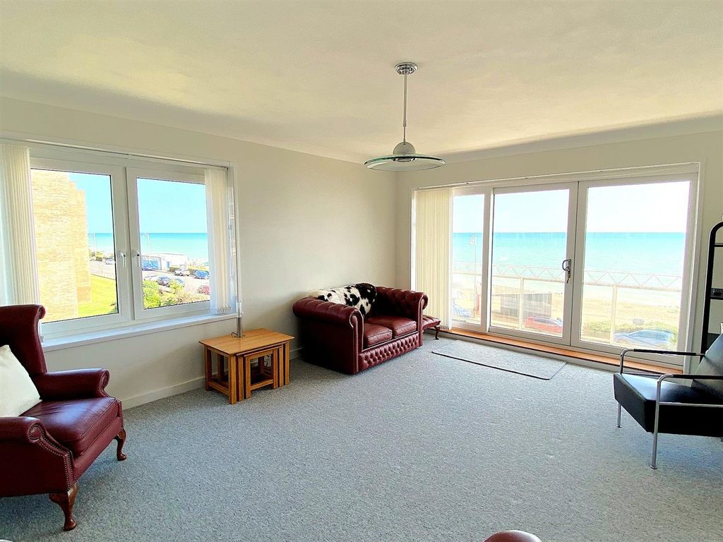 Property photo 2 of 22 19 Grenada - Lounge2.Jpg