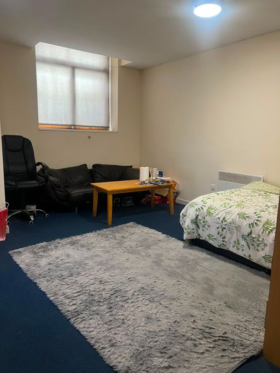 Property photo 1 of 3