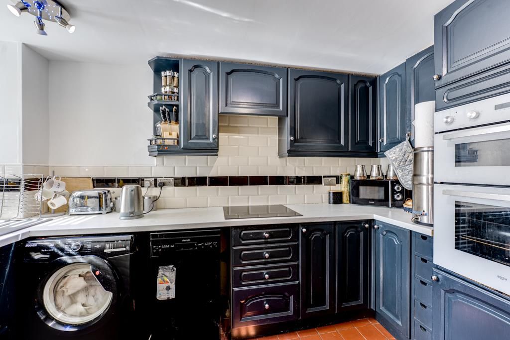 Property photo 3 of 25 5 Wold Road, Burton Latimer-14.Jpg