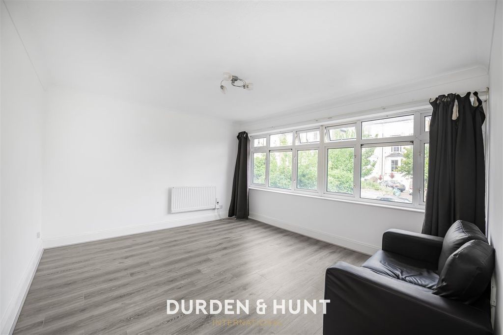 Property photo 2 of 13 3.Jpg