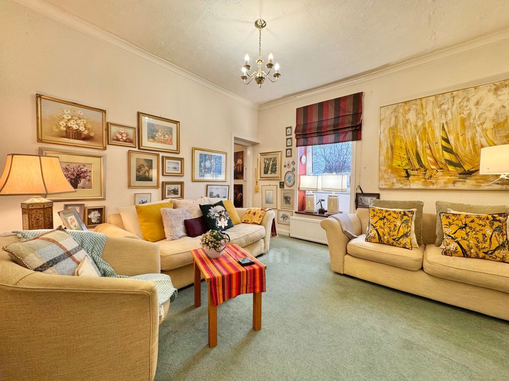 Property photo 2 of 31 Img_1080