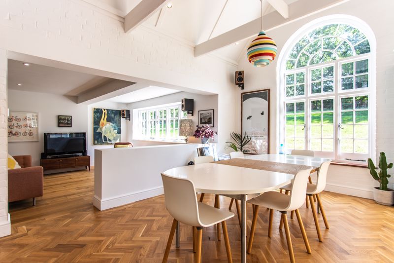 Property photo 2 of 52 Photo 23