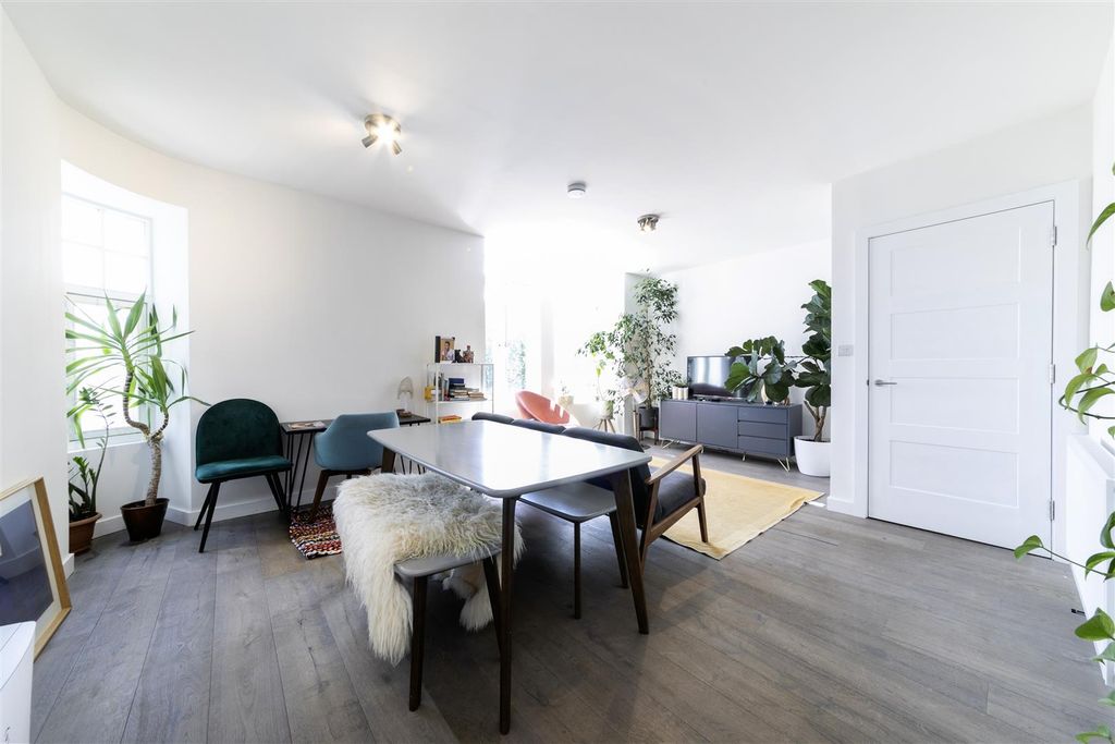 Property photo 1 of 14 F7 Parkview -1.Jpg