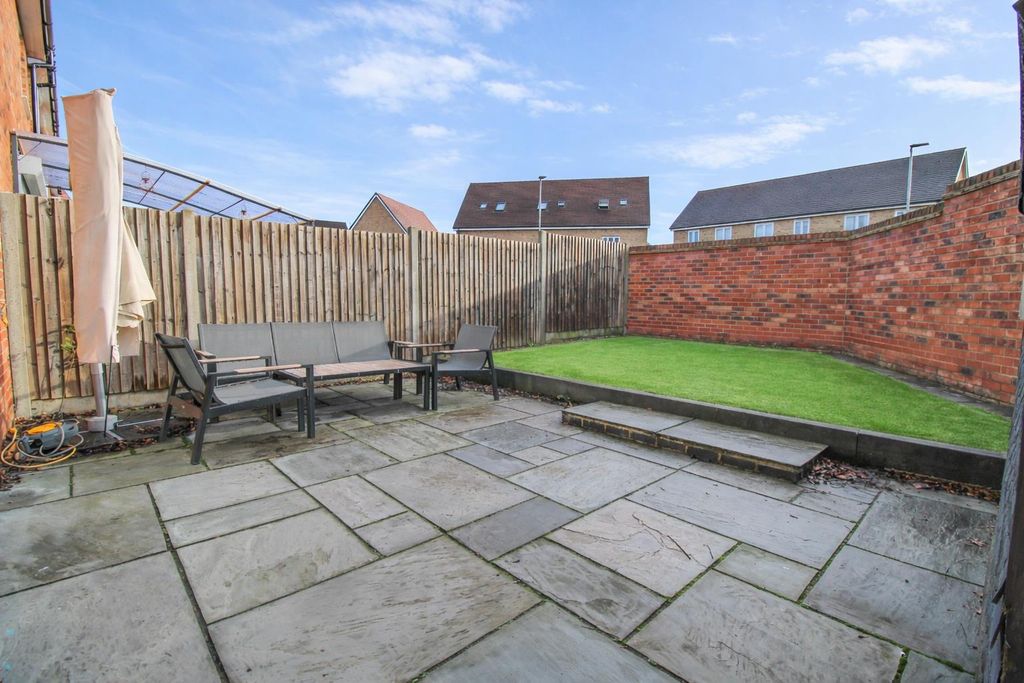 Property photo 3 of 13 Garden 2.Png