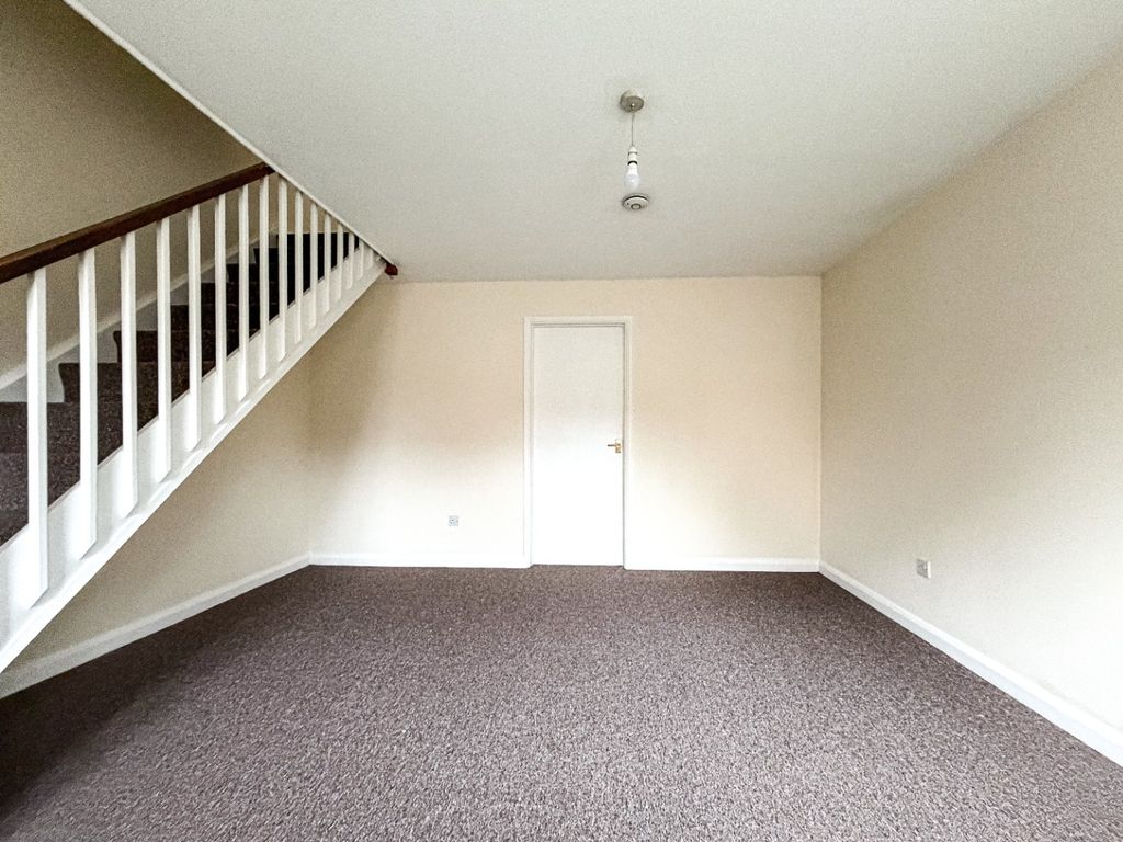 Property photo 3 of 11 4883123