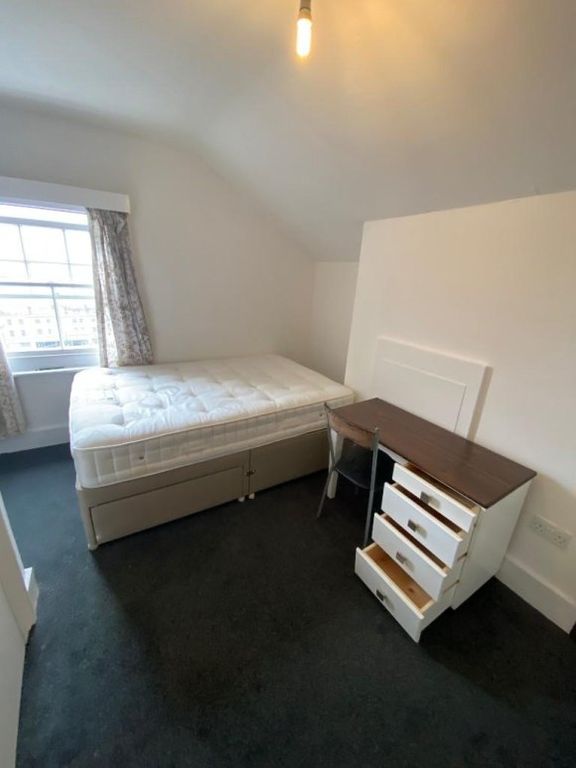 Property photo 2 of 13 Bedroom