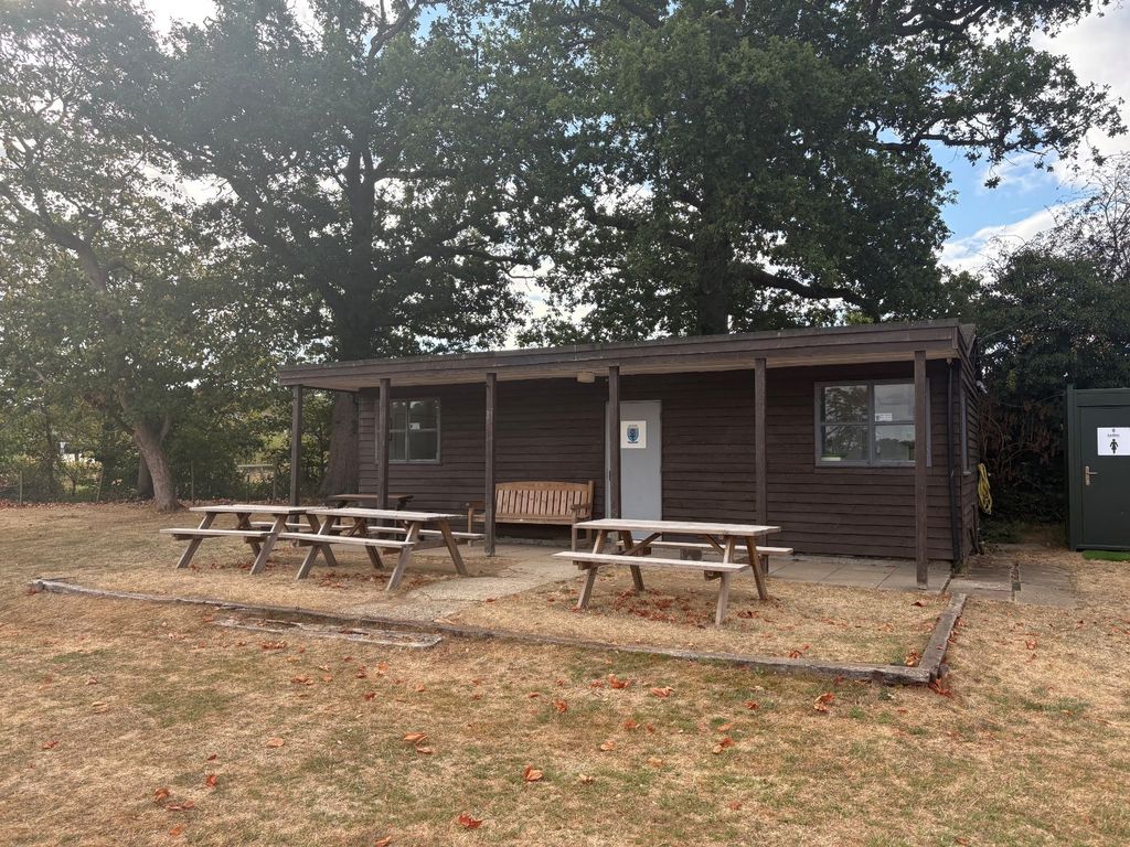 Property photo 3 of 7 Pavilion