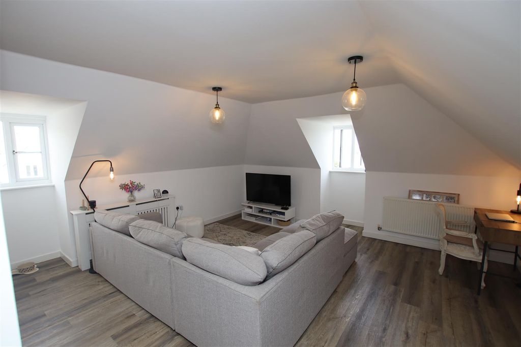 Property photo 3 of 14 Img_8824.Jpg