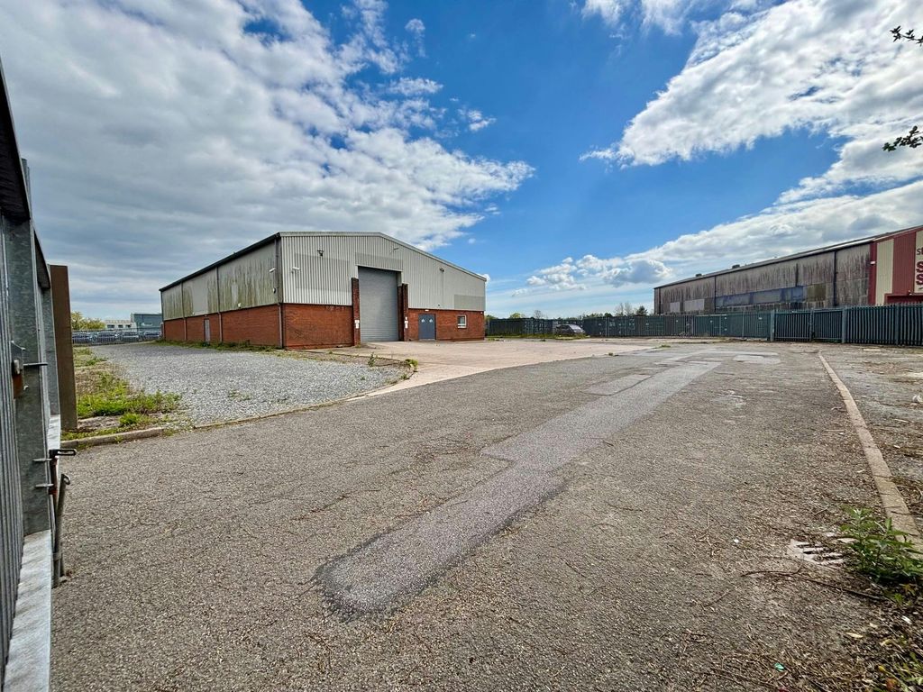 Property photo 1 of 13 C5i Bridgend 02.Jpg