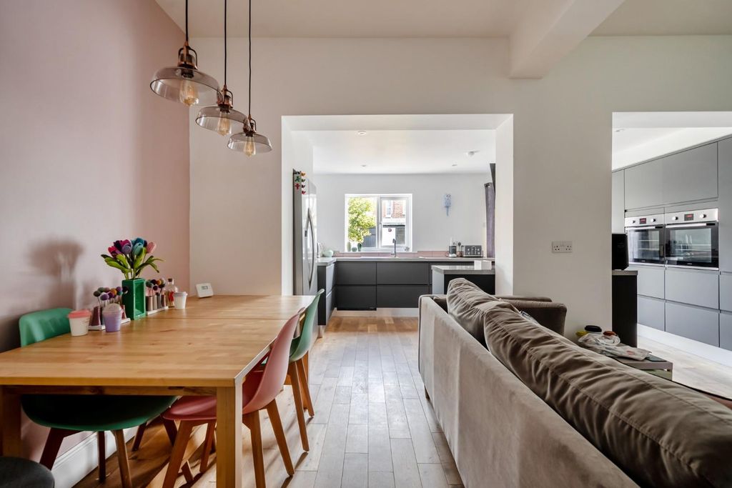 Property photo 3 of 19 1-69Ea6230d8674-1450297-17-69E8F5Bc69Ec1-1.Jpg