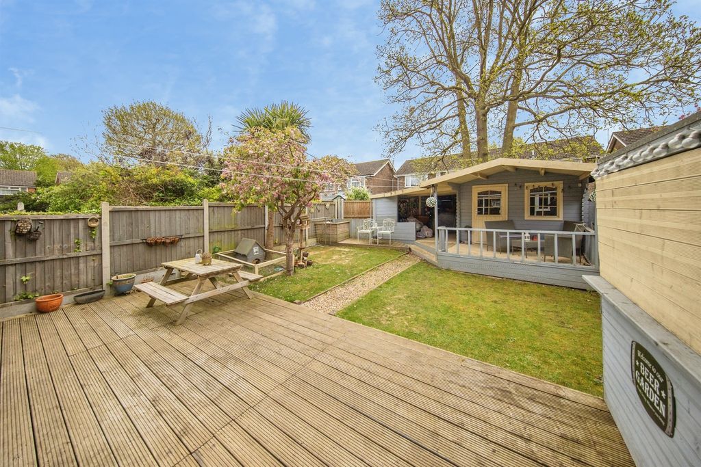 Property photo 3 of 19