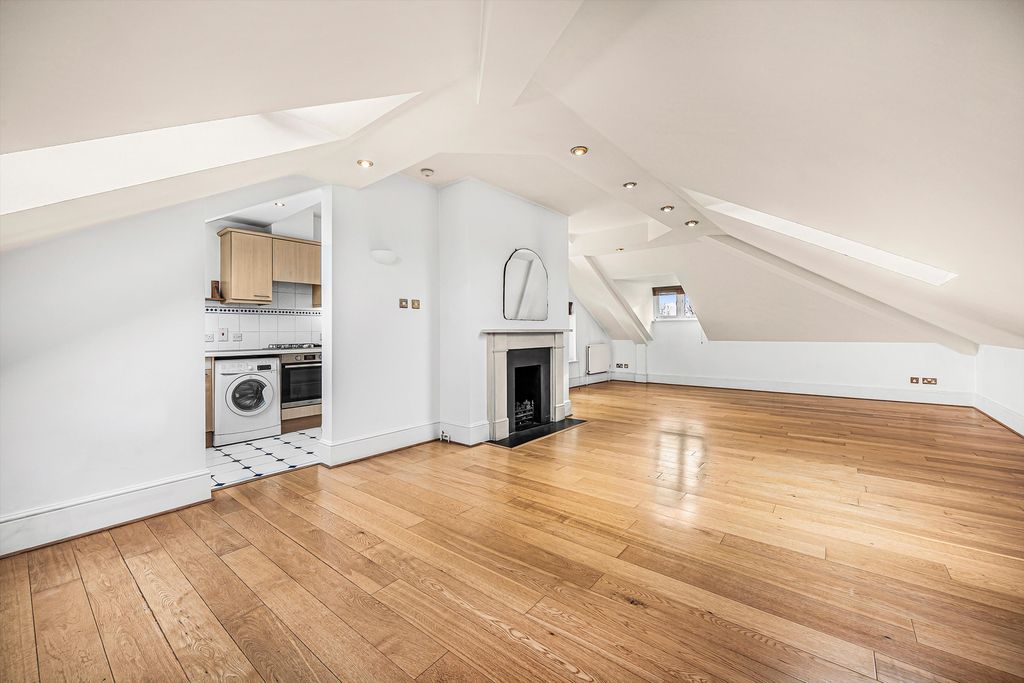 Property photo 2 of 15 Image