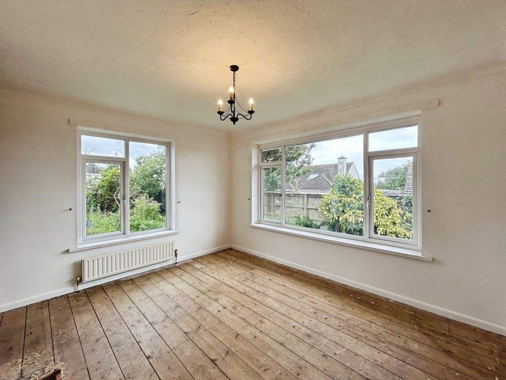 Property photo 2 of 19 5122973