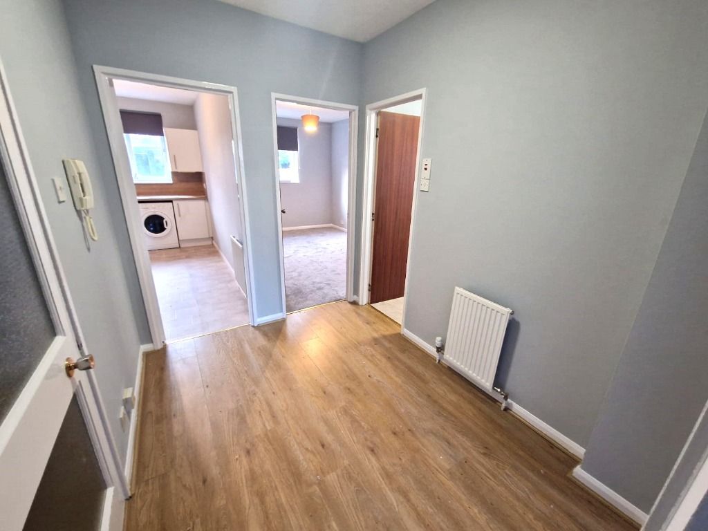Property photo 3 of 11 Photo 3