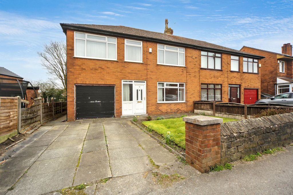 Property photo 2 of 26