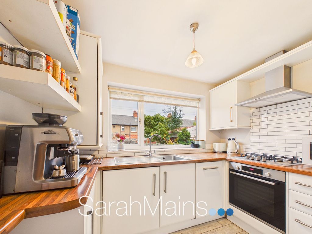 Property photo 2 of 15 Kitchen