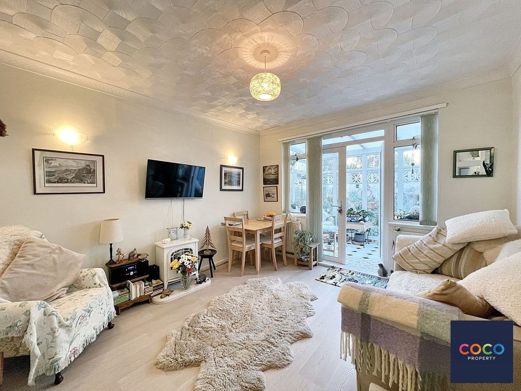 Property photo 3 of 23 Dining Room