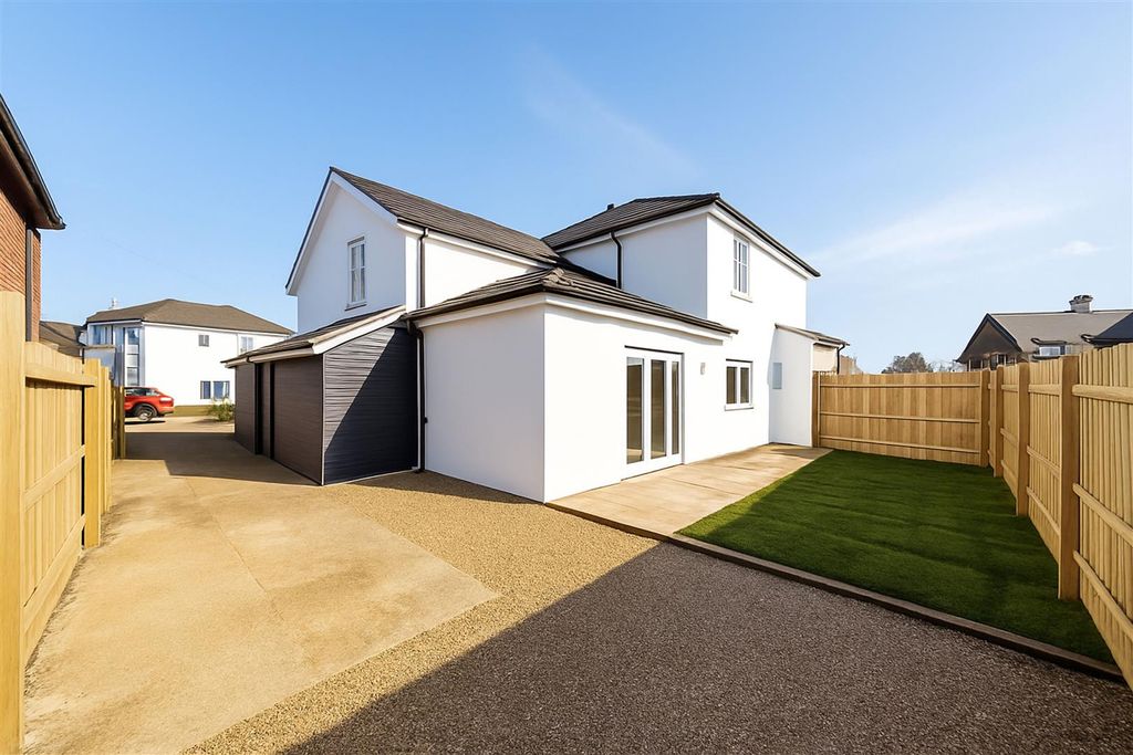 Property photo 1 of 21