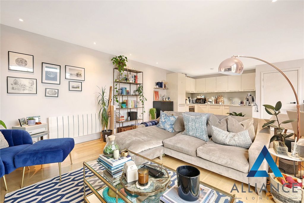 Property photo 3 of 19 Picture No. 12