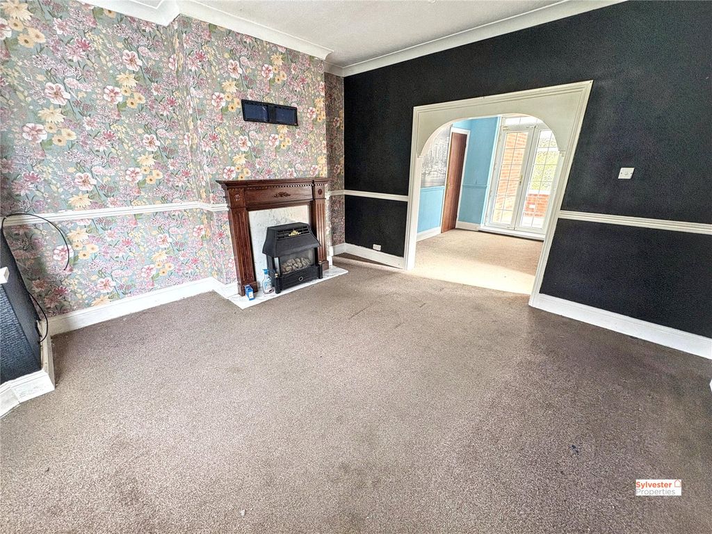 Property photo 3 of 19 Picture No. 02