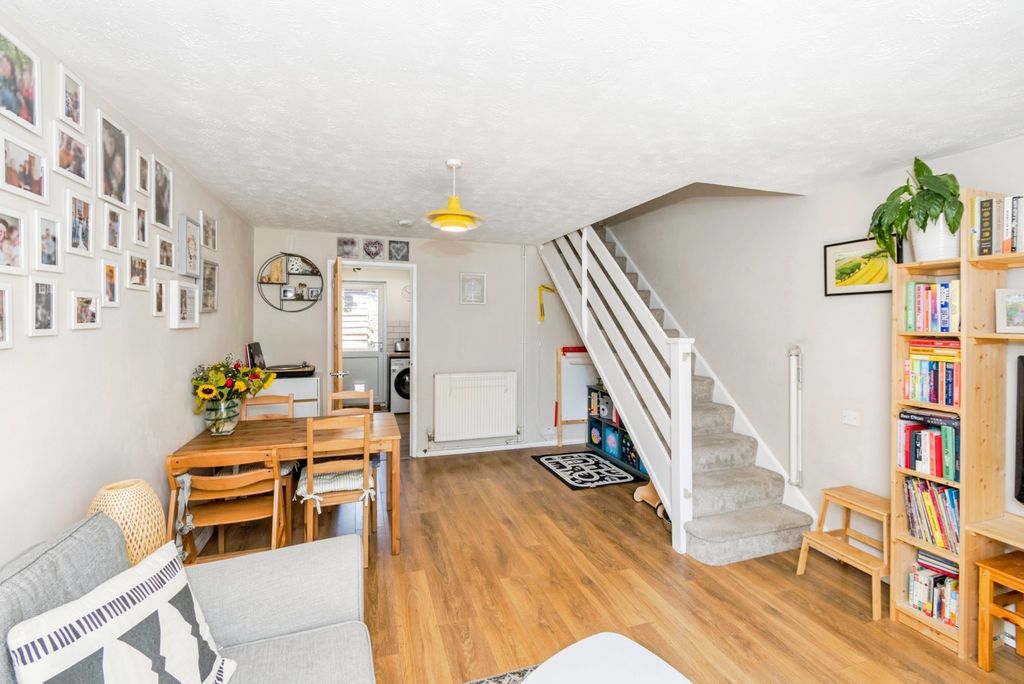 Property photo 3 of 14 Pbox-Img.Jpg