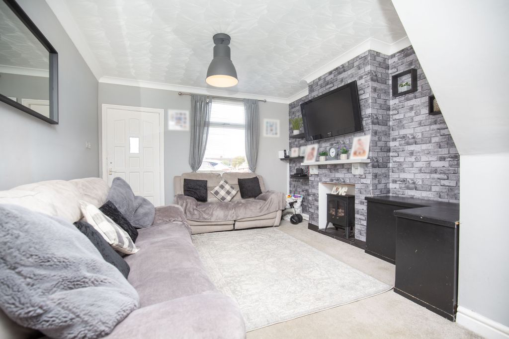 Property photo 3 of 19 7F8F09A1-F342-4B5d-Aa19-Ff1Fe79c34Cb