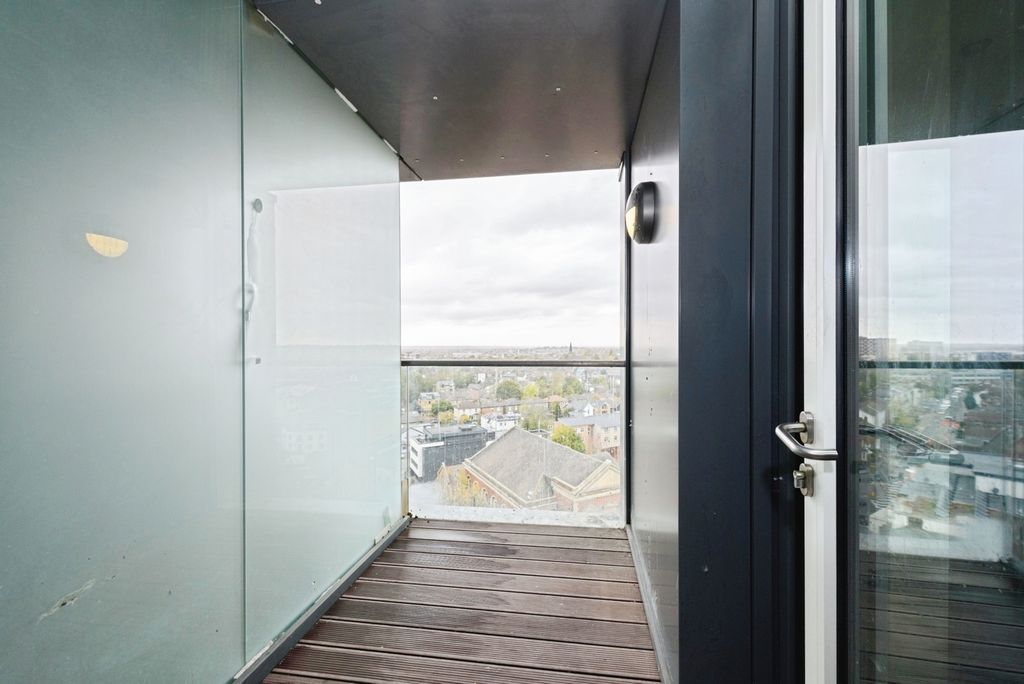 Property photo 2 of 17 Photo