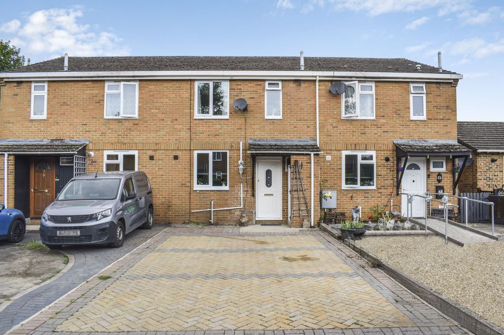 Property photo 1 of 9