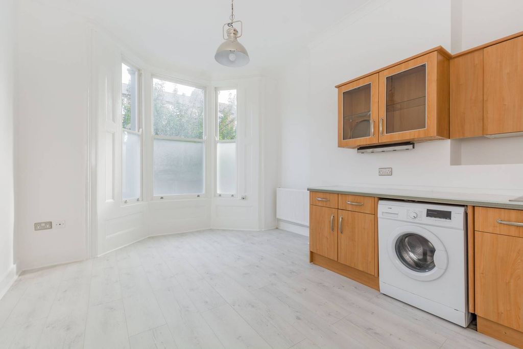 Property photo 1 of 4