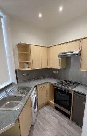 Property photo 2 of 6 Kitchen