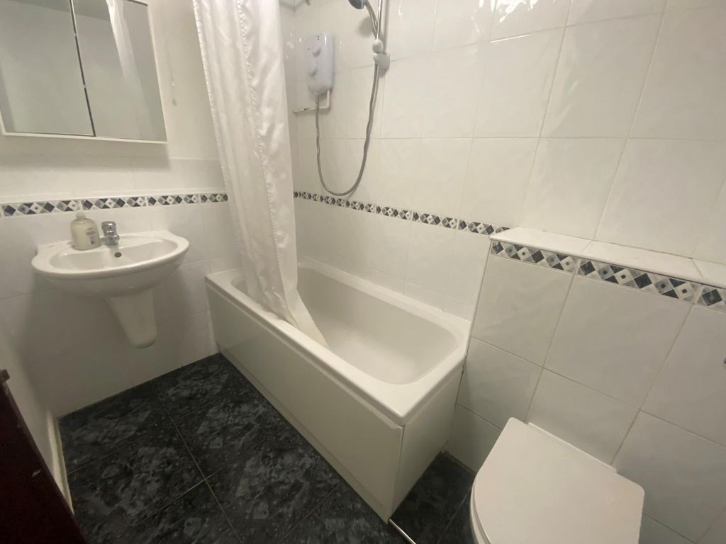 Property photo 3 of 7 3T2.Jpg