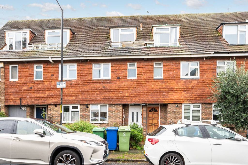 Property photo 1 of 11